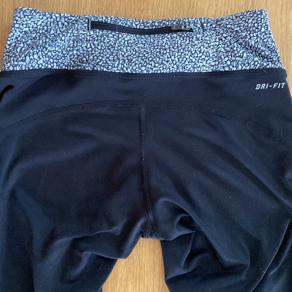 Nike Dri-Fit Running Cropped Leggings - Picture 8 of 10